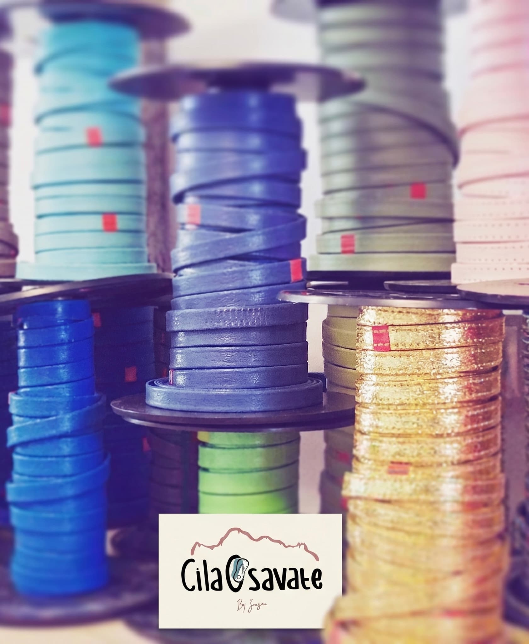 Bobines de fil coloré